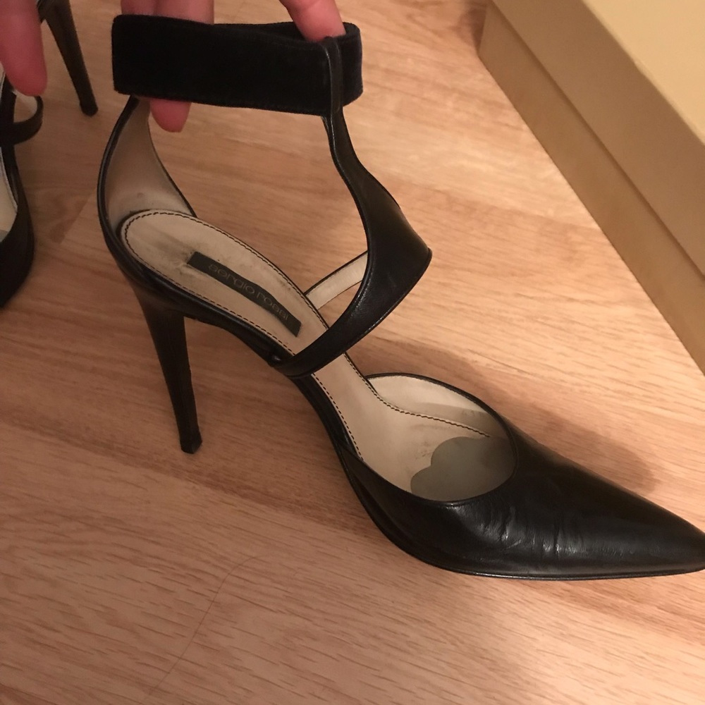 Sergio Rossi Black Pointed Toe Pumps
